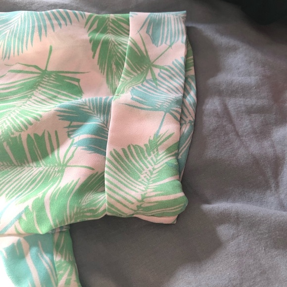 Vestique Green Palm Leaf Blouse – Tropical Summer Vibes, Size S - Picture 3 of 4